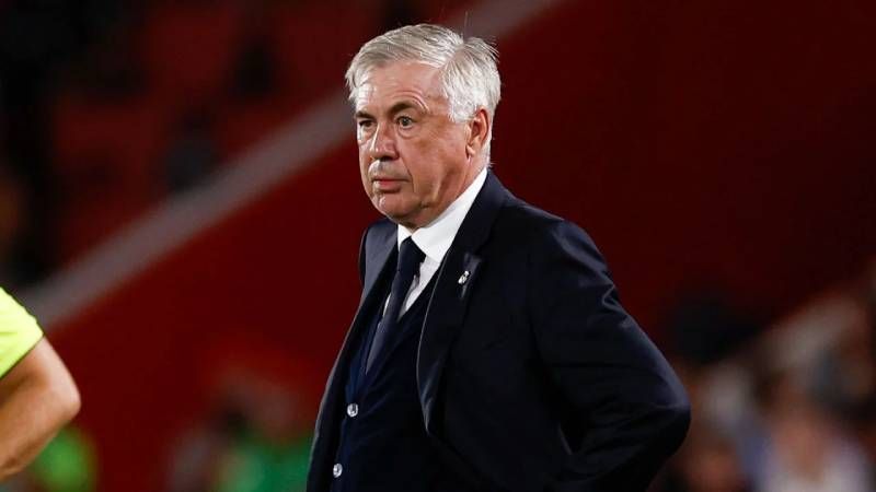 Carlo Ancelotti - Bố Già Của Bóng Đá Italy